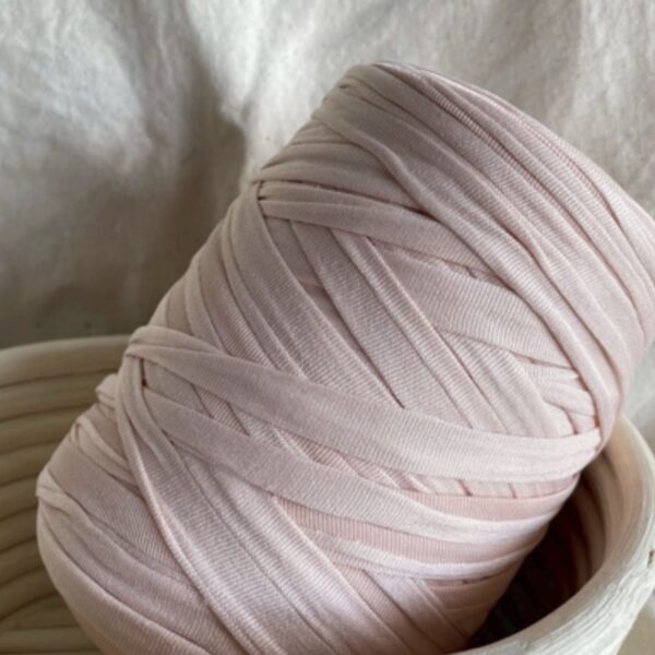 ไหมผ้ายืด T-shirt yarn. 30มม. 300,400กรัม สี TS-002 ไม่เป็นขน